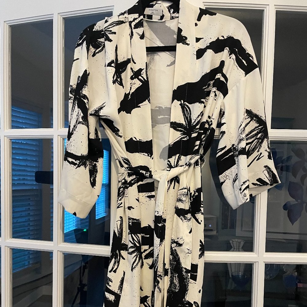 Babaton Black and white belted caftan size XXS